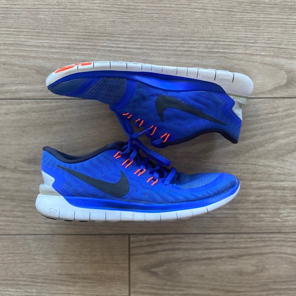 Nike Shoes - Nike Free 5.0